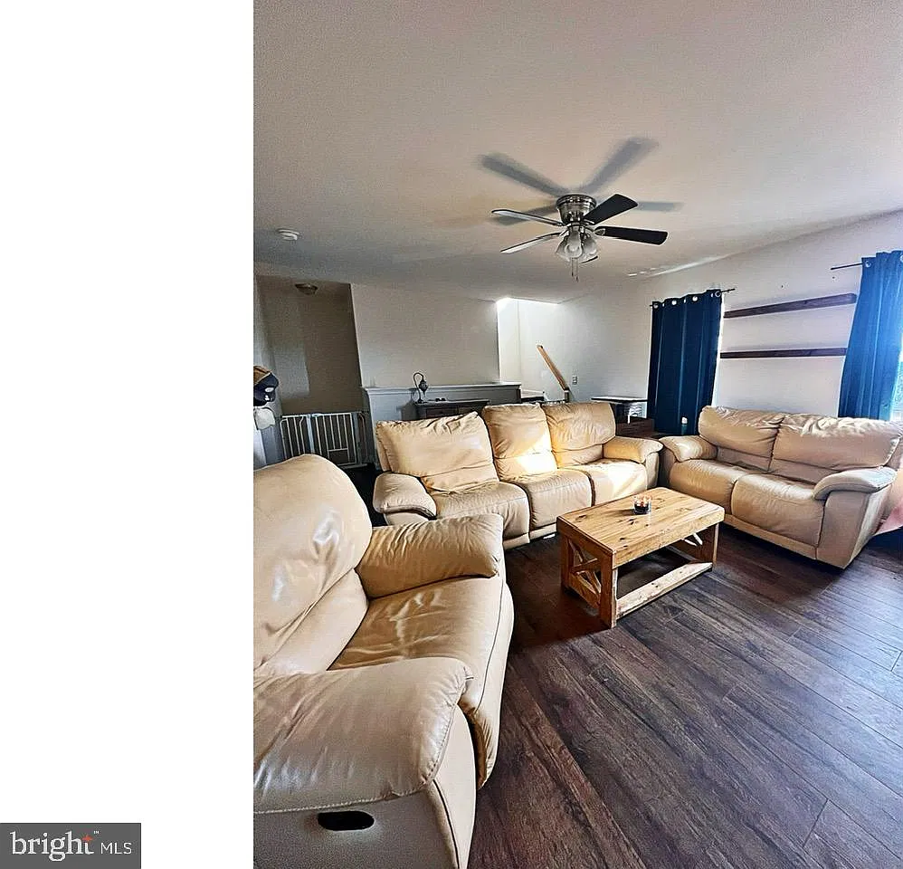 3 bed, 2.5 bath, 2484 sqft, $2,100 — Photo 4