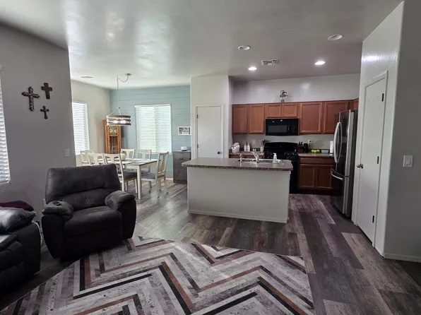 911 S White Calcite St, Benson, AZ 85602