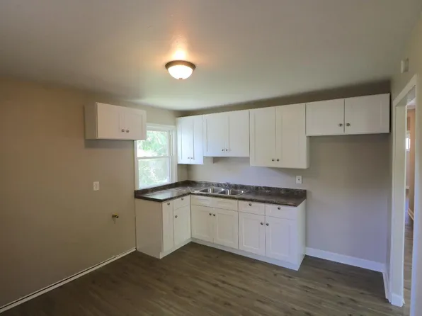 4225 W 21st Pl, Gary, IN 46404