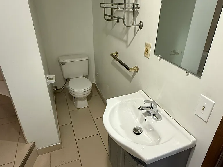 649 Erie St SE #2 — Photo 22