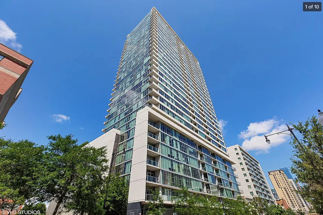 1720 S Michigan Ave APT 1118 photo 1