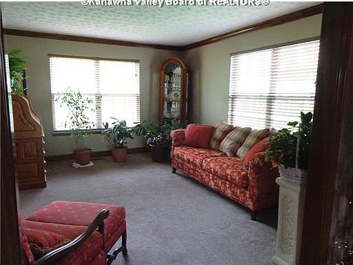 5th image of 13 Delana Ct