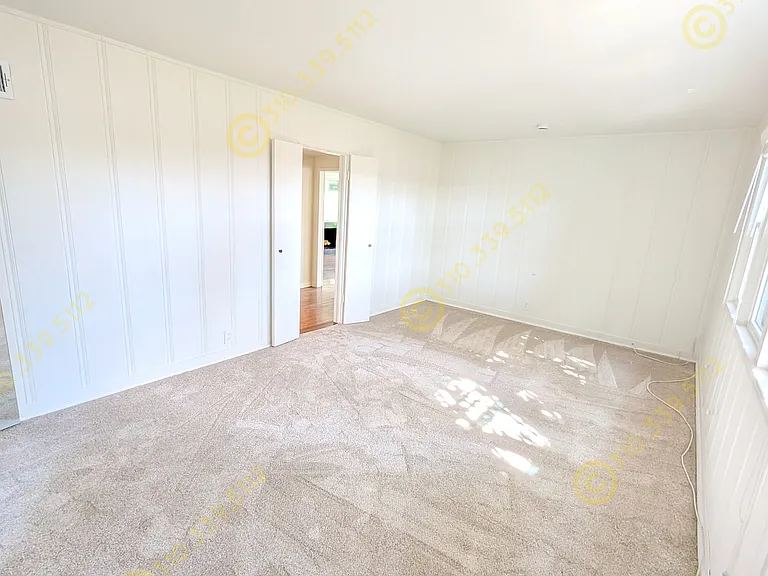 969 N Doheny Dr #1/2 — Photo 28