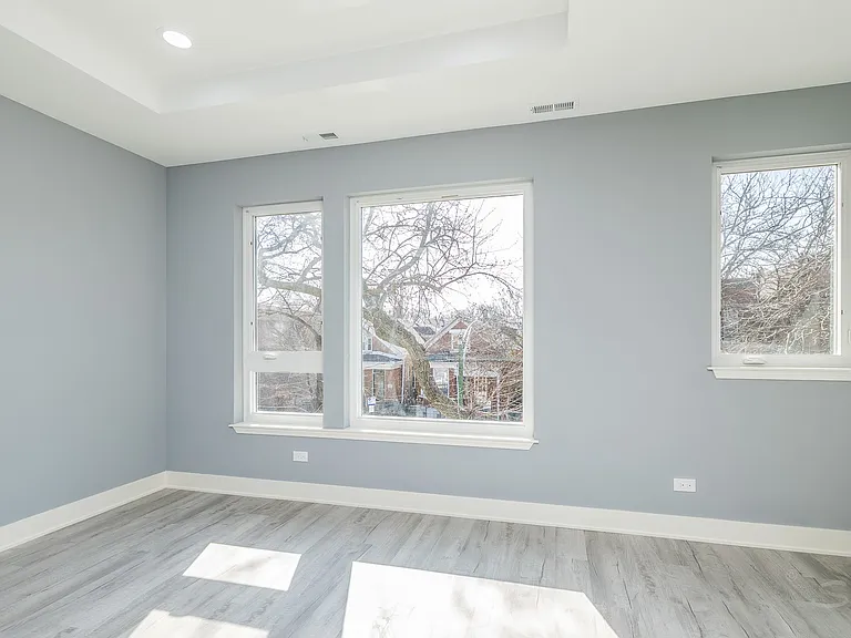 2720 W 23rd St #1 — Photo 4