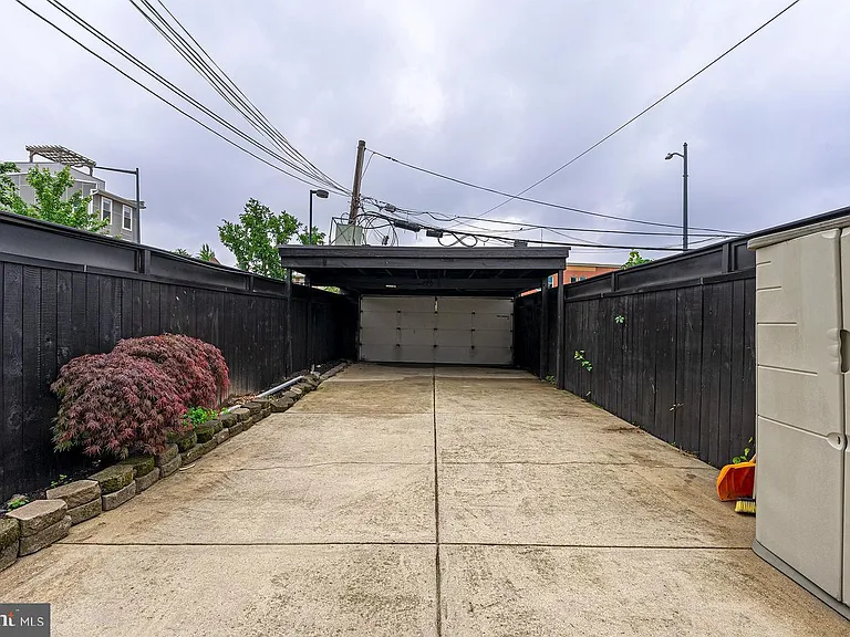 1535 Gales St NE — Photo 24