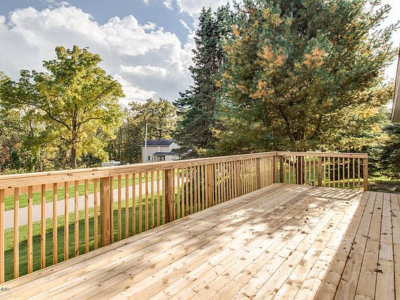 2nd image of 9523 Pine Hill Dr