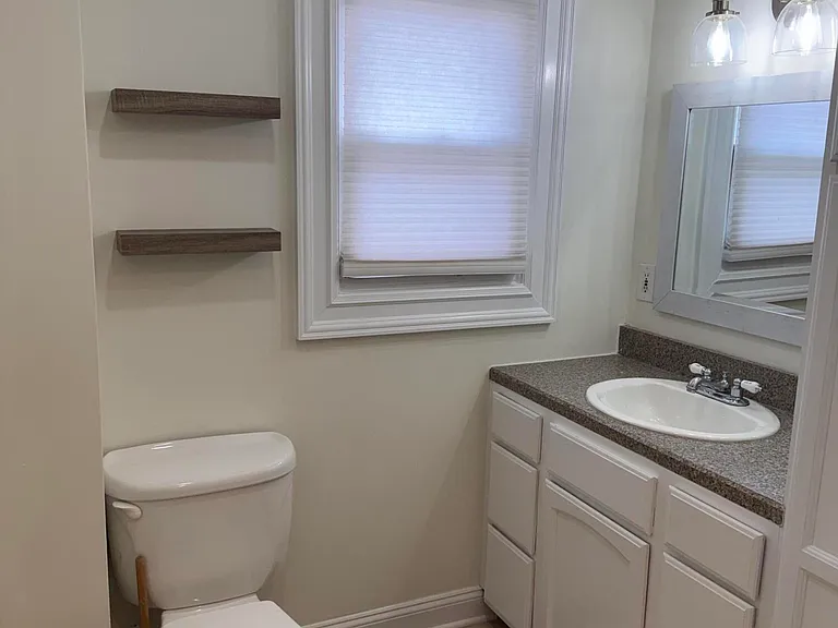 25 Monmouth Rd #3 — Photo 9