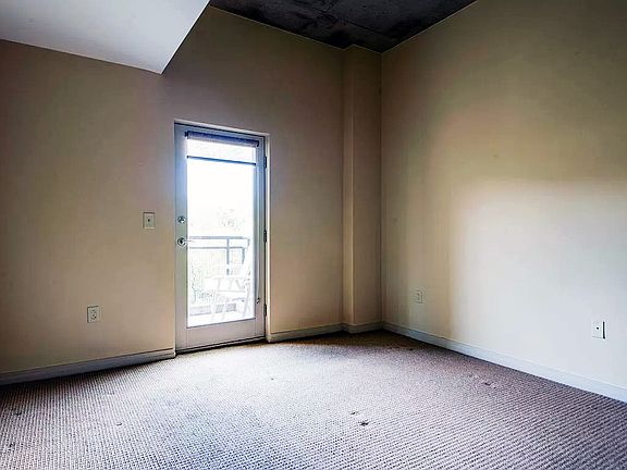 4th image of 1101 18th Ave S APT 512