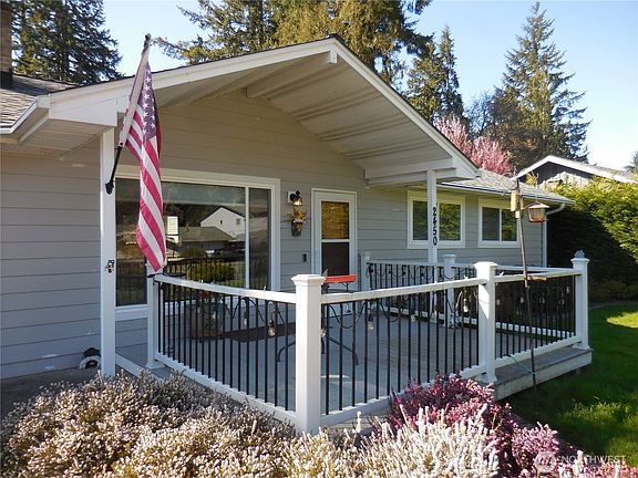 3rd image of 2450 Madrona Drive SE