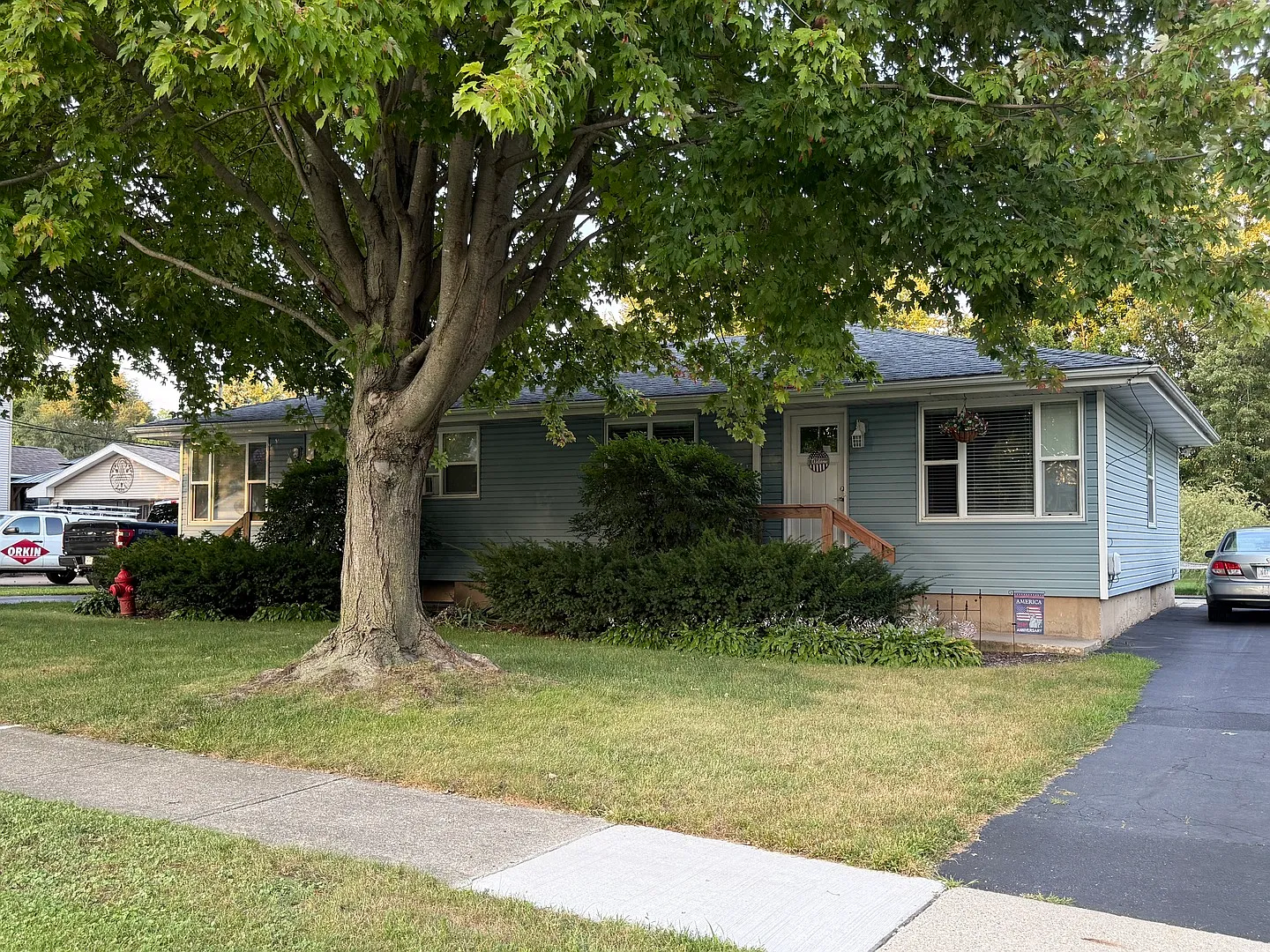 2 bed, 1000 sqft, $1,800 — Photo 1