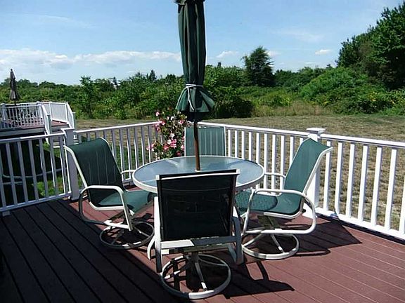 4th image of 145 Bayridge Dr #20C