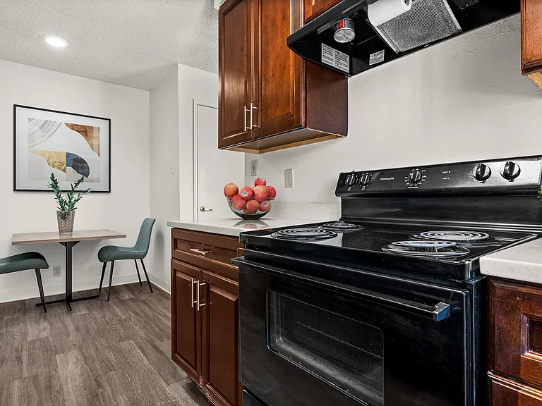 Delta Pines Apartments — Photo 19