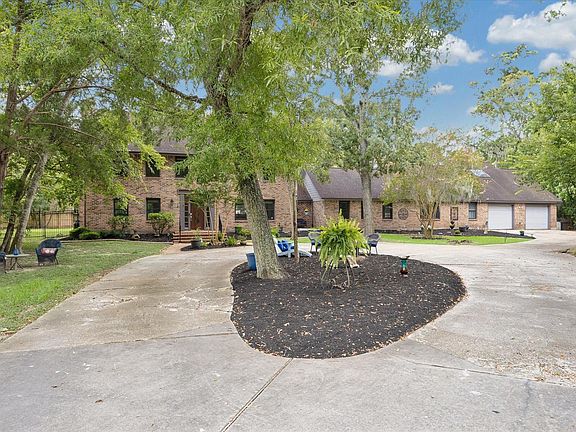 3rd image of 906 Quaker Bend Dr
