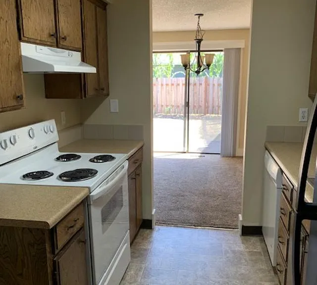10800 SW Garden Park Pl — Photo 6