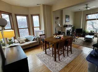 1134 W Wellington Ave #3F, Chicago, IL 60657