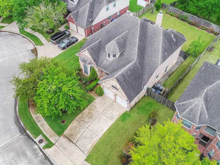 1815 Granite Field Ln — Photo 2