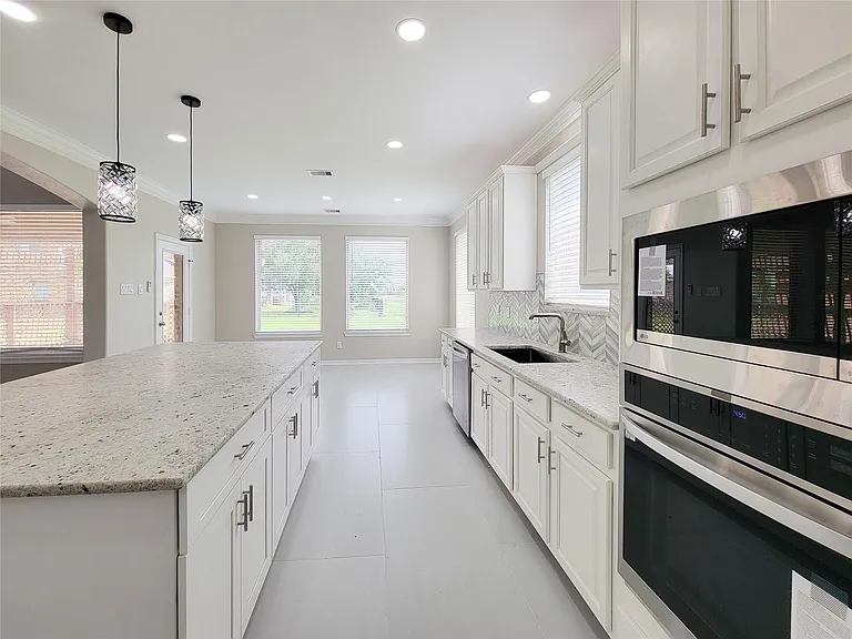 23111 Broad Springs Ct — Photo 20
