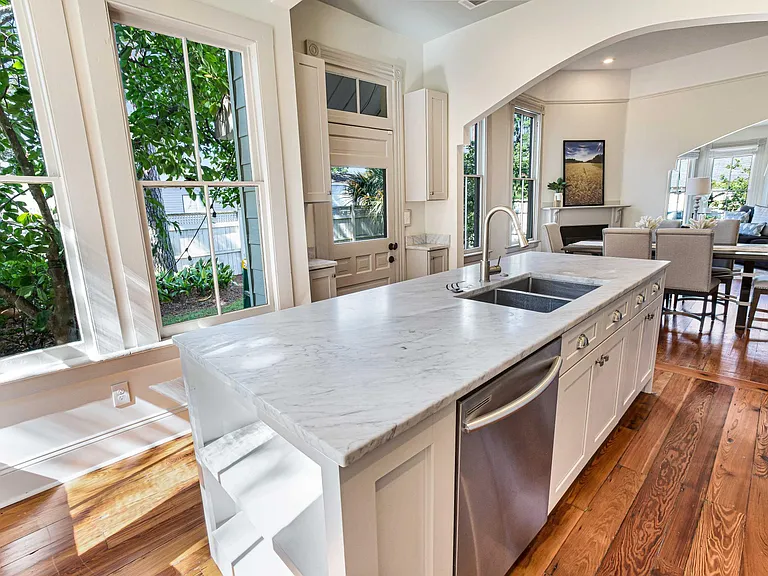 2506 Jefferson St — Photo 25