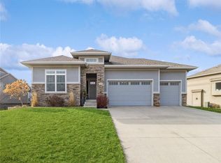5108 160th St, Urbandale, IA 50323