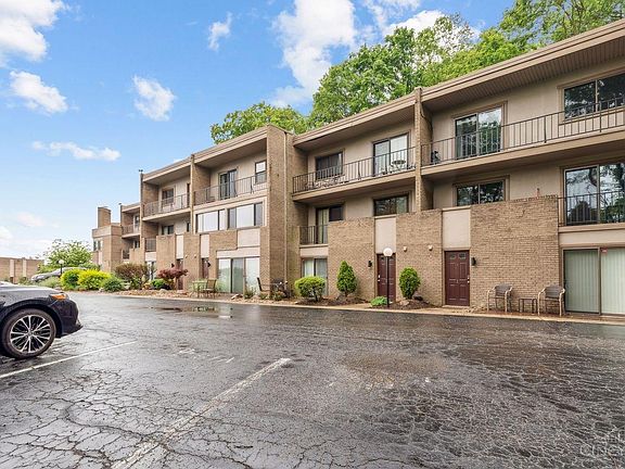 3rd image of 2500 Warsaw Ave Unit 2