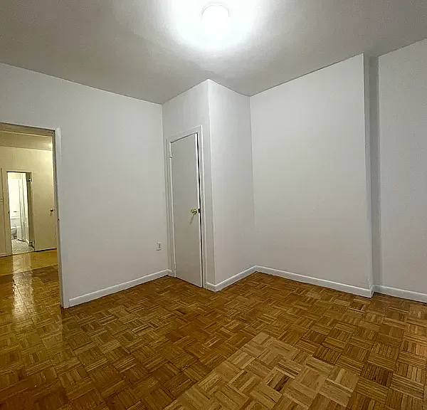 416 W 56th St #11 — Photo 7