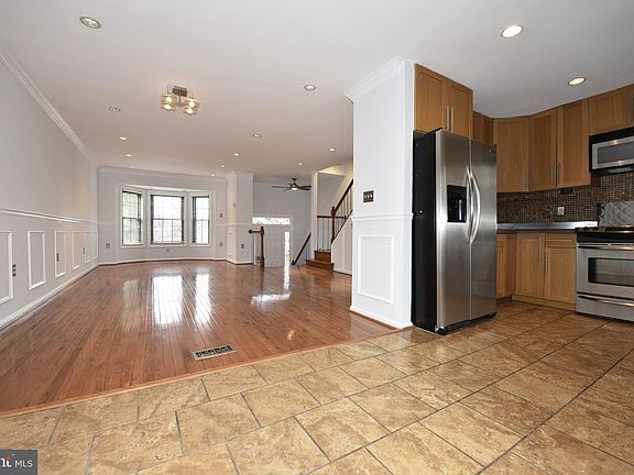 4th image of 5444 Barrister Pl