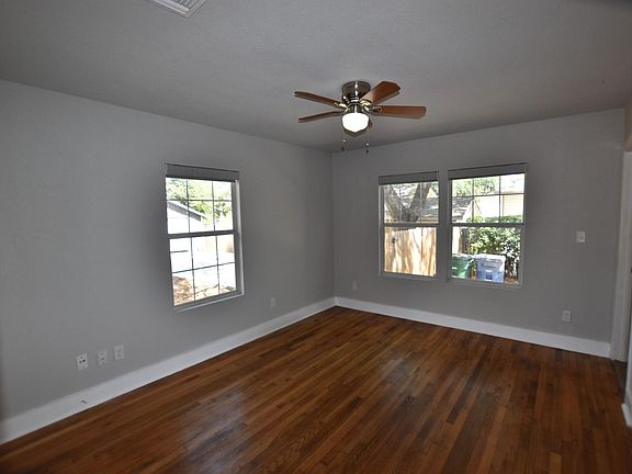 3rd image of 523 Shadwell Dr