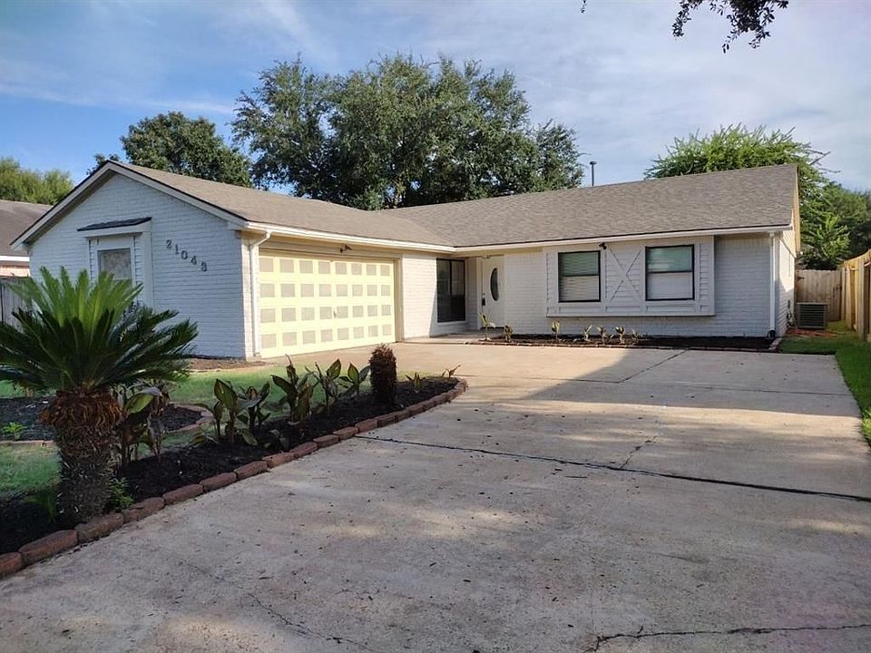 1st image of 21043 Northern Colony Ct