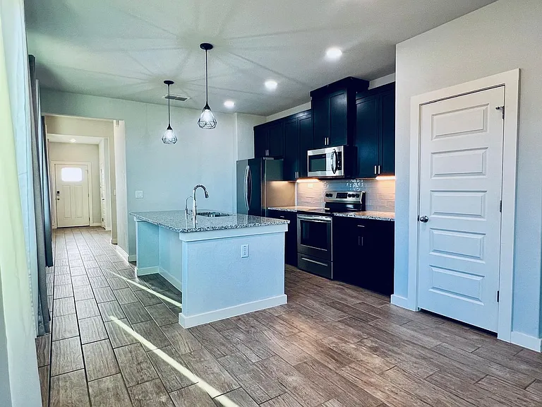 4734 Turquoise Park — Photo 3