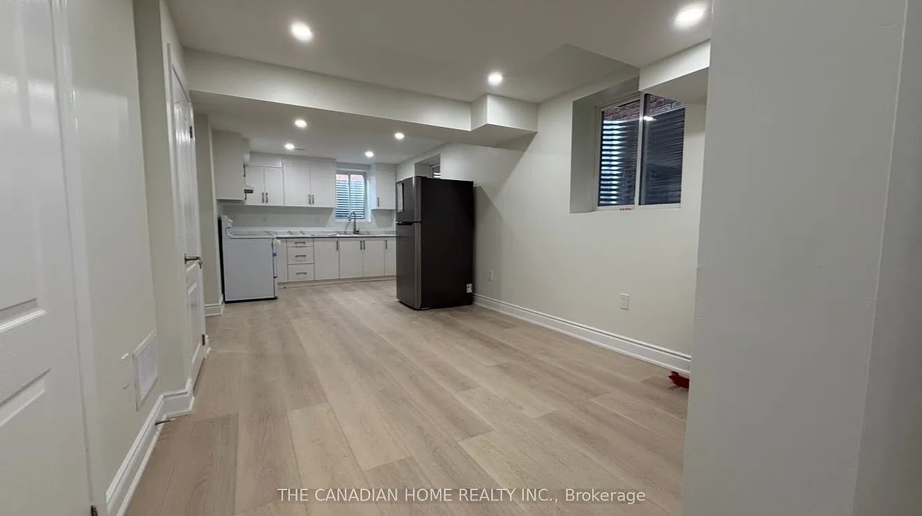 3 bed, $2,000 — Photo 4
