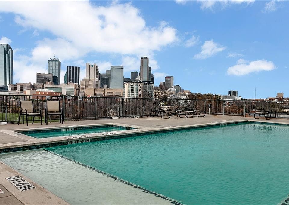 1st image of 1001 Belleview St #105