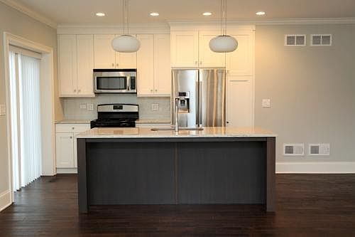 4th image of 2305 W Waveland Ave APT 1E