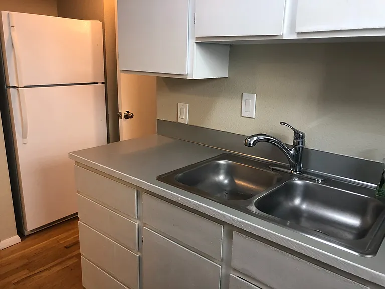 2209 Boylston Ave E — Photo 7