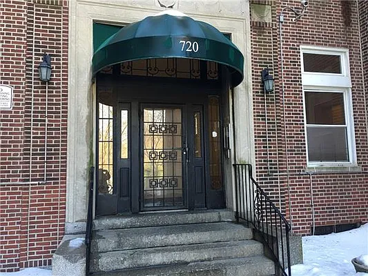 Sold by Bank Neary | media 6