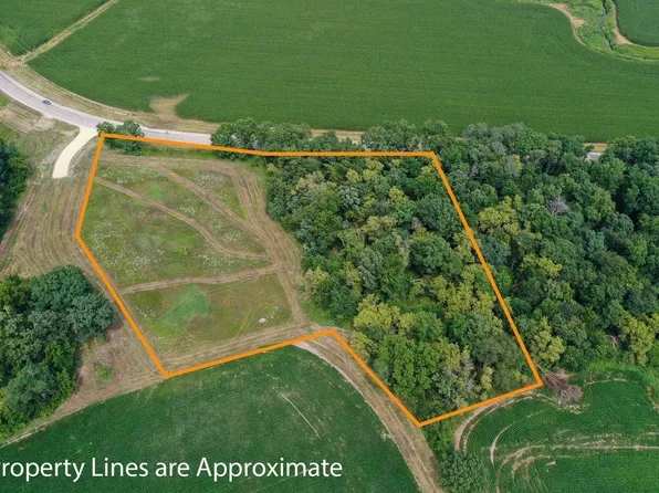 3 County Road Jg, Mount Horeb, WI 53572