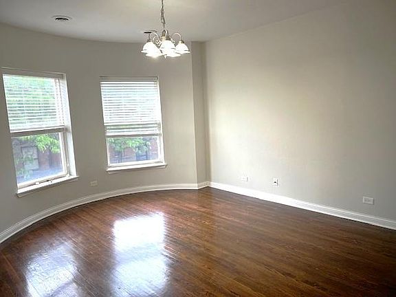 2nd image of 1021 E 62nd St #2