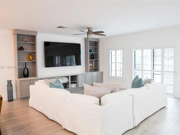 2948 Hidden Harbour Ct, Fort Lauderdale, FL 33312