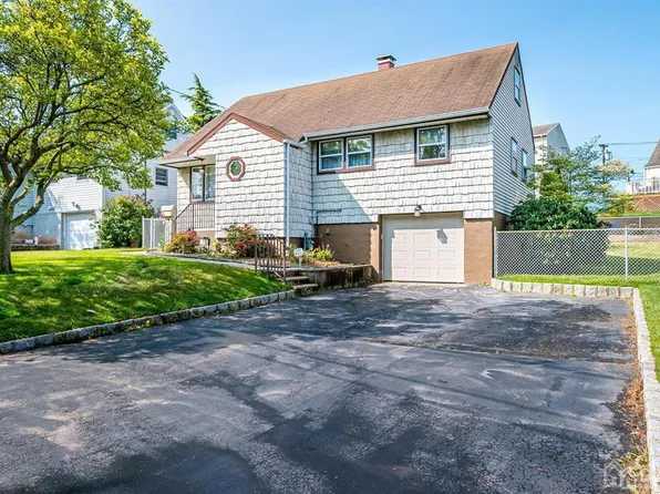 113 Maryknoll Rd, Metuchen, NJ 08840