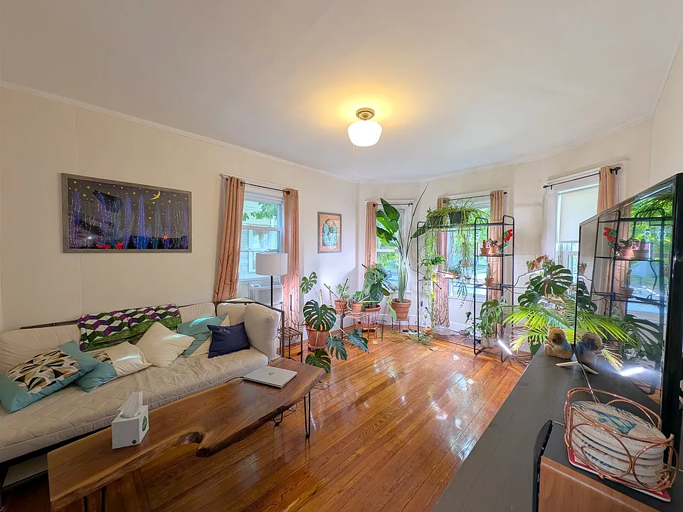 430 Main St #2