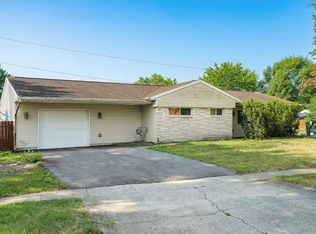 689 Stinchcomb Dr, Columbus, OH 43202