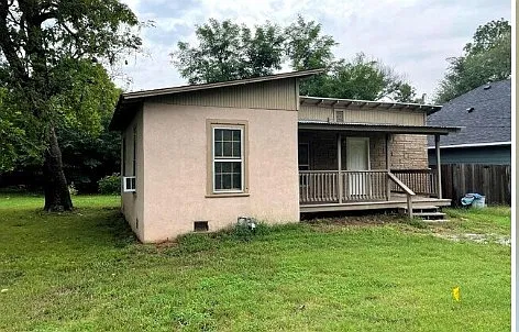 2 bed, 823 sqft, $750 — Photo 2