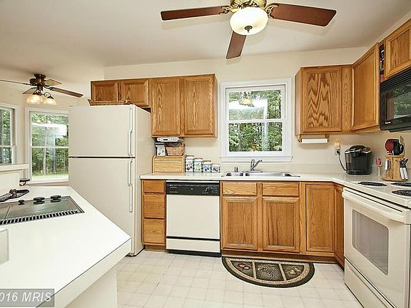 5th image of 6894 Meaghan Ln