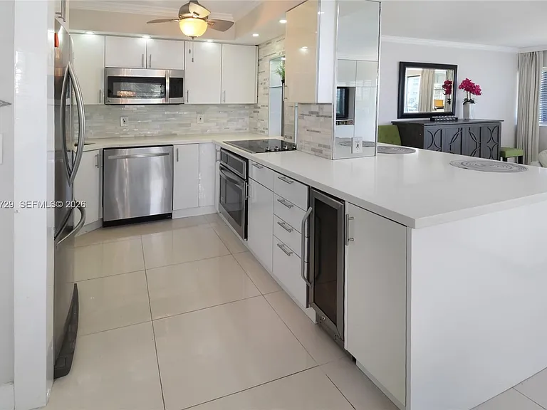 220 N Kings Point Dr #415 — Photo 13