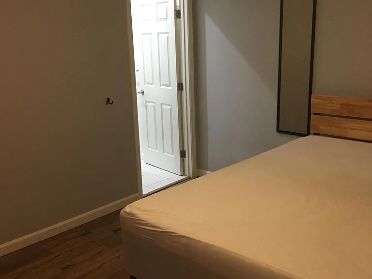 1005 Ferry St #D — Photo 12