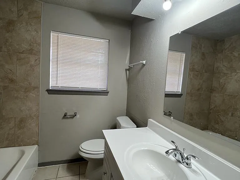 110 Meadowbrook Dr — Photo 5