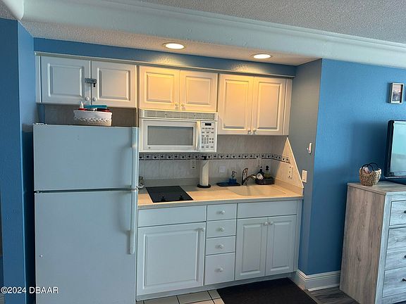 4th image of 2700 N Atlantic Ave #642