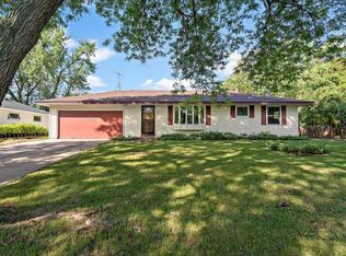 2606 Carlson Dr NW, Coon Rapids, MN 55433