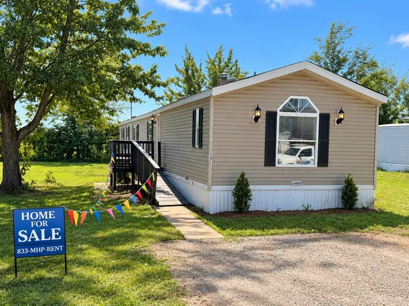 37 Village Ct, Mediapolis, IA 52637