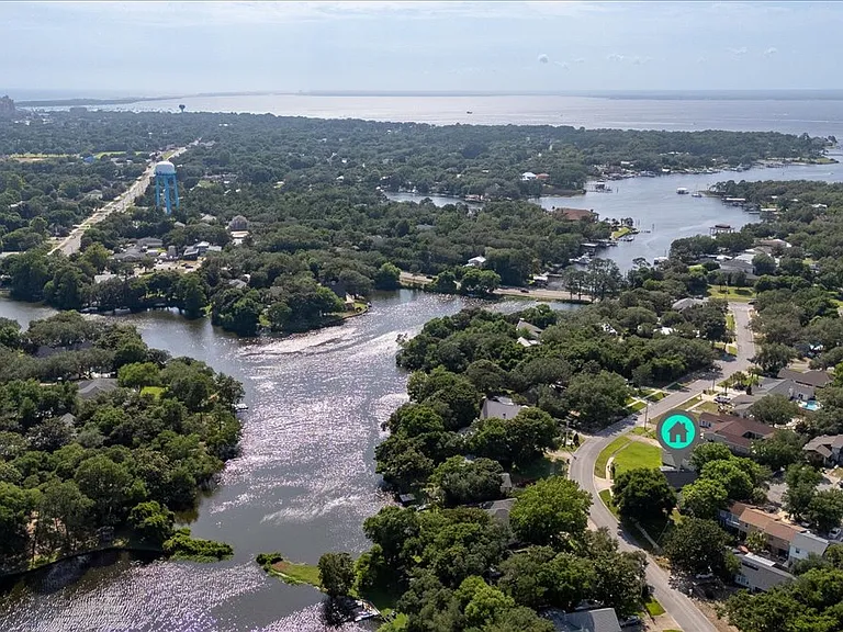 817 N Lakeside Dr — Photo 53