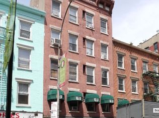 121 Mulberry St, New York, NY 10013